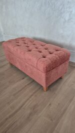 Bancheta tapitata cu nasturi, 110×50×50 cm